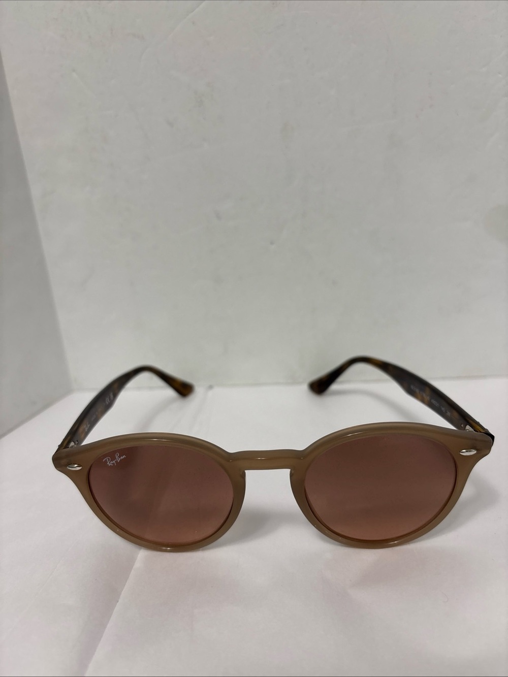 Ray-Ban Havana Round Sunglasses Beige Frame with Pink Gradient Gray Lenses. New. - Picture 2 of 10